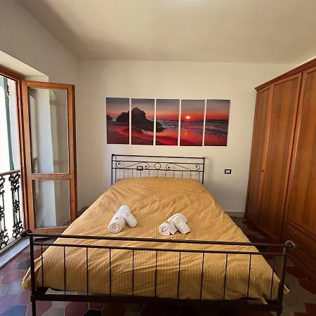 Centro Storico Spazioso Loft In Residenza Storica Lägenhet Albenga