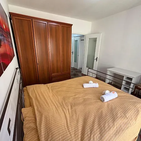 Centro Storico Spazioso Loft In Residenza Storica Albenga