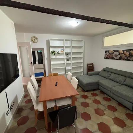 Centro Storico Spazioso Loft In Residenza Storica Lägenhet Albenga