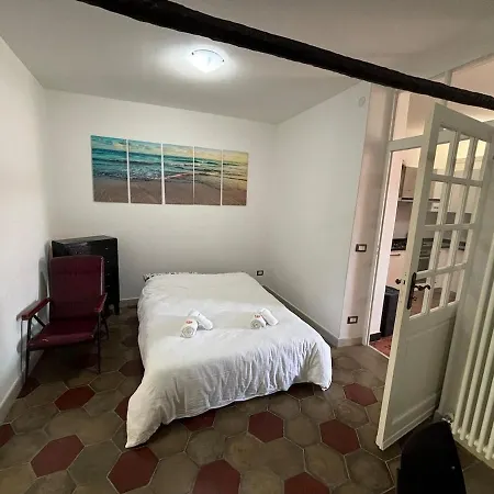 Lägenhet Centro Storico Spazioso Loft In Residenza Storica *