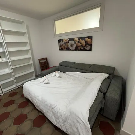 Centro Storico Spazioso Loft In Residenza Storica Lägenhet *