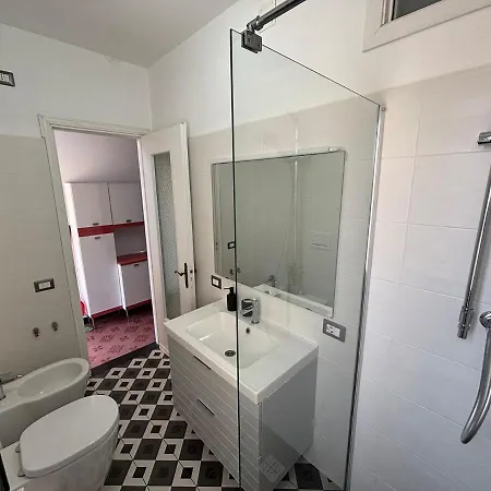 Centro Storico Spazioso Loft In Residenza Storica Albenga